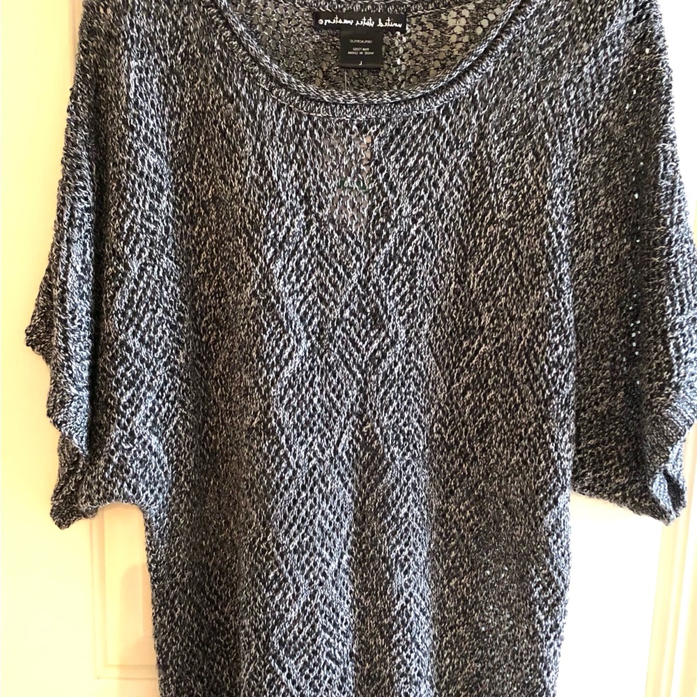 United States Sweater with Ragland Sleeves Size Large.